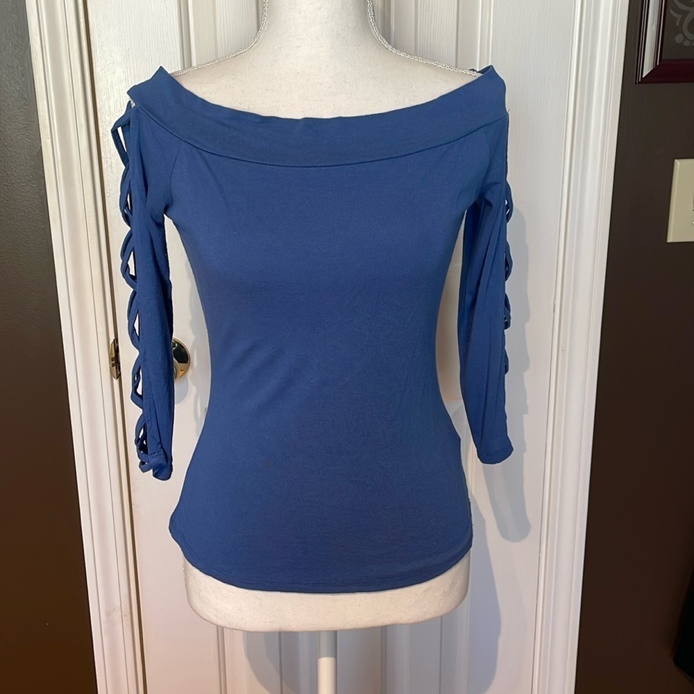 Mine Brand Blue Boat Neck Top With Cut Out Sleeves. Small